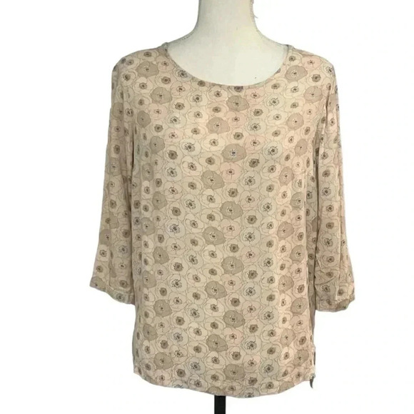 LC Lauren Conrad Tops - Lauren Conrad size M pullover blouse in pastels EUC